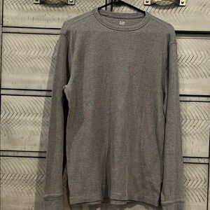 GAP Gray Long Sleeve Tee Classic Fit